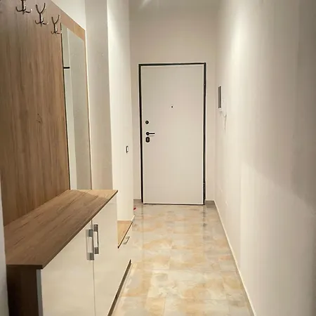 Deluxe Apartment *