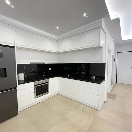 Hera Sea Suites - Saranda Apartment *