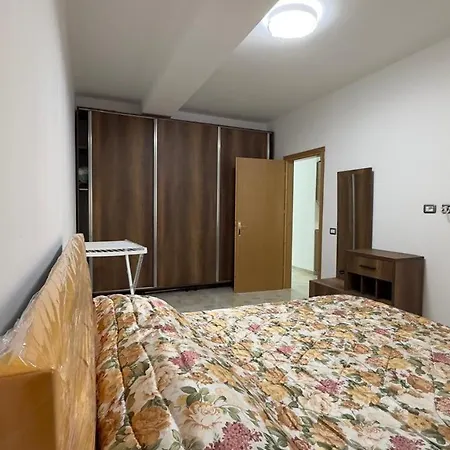 Apartment Deluxe *
