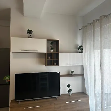 Deluxe Sarande