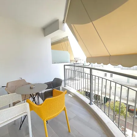 Apartment Deluxe *